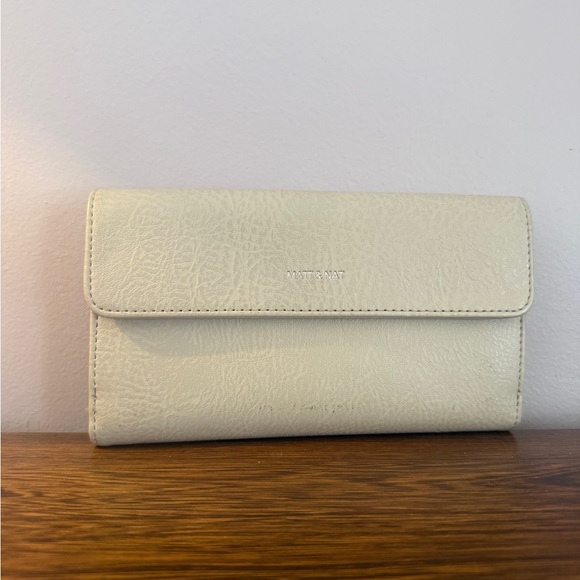 Matt & Nat Handbags - Matt & Nat Light Cream Women's Wallet